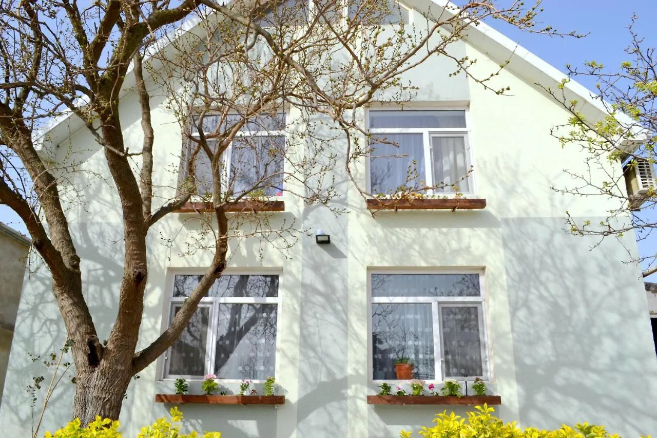 Дом отдыха Garden Cottage Near Beach, Airport Баку